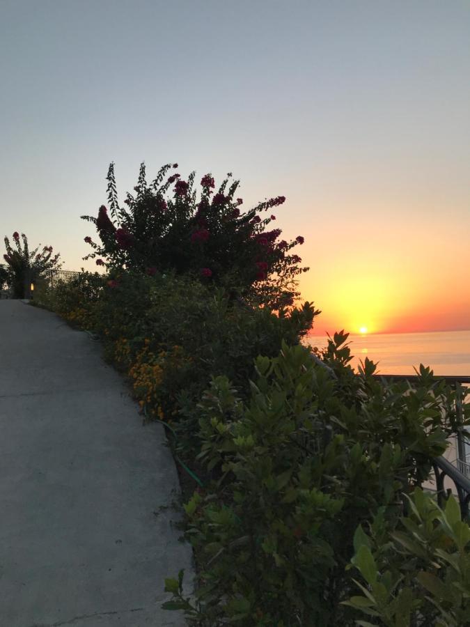 Oltremare Residence Hotel Lipari  Exterior photo