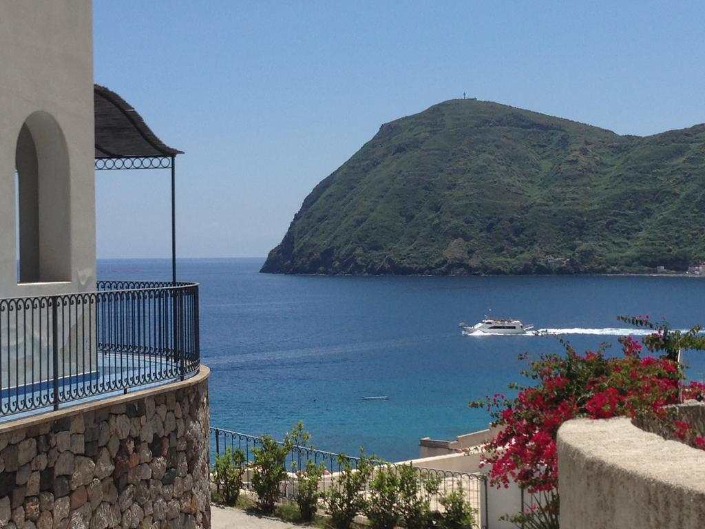 Oltremare Residence Hotel Lipari  Exterior photo