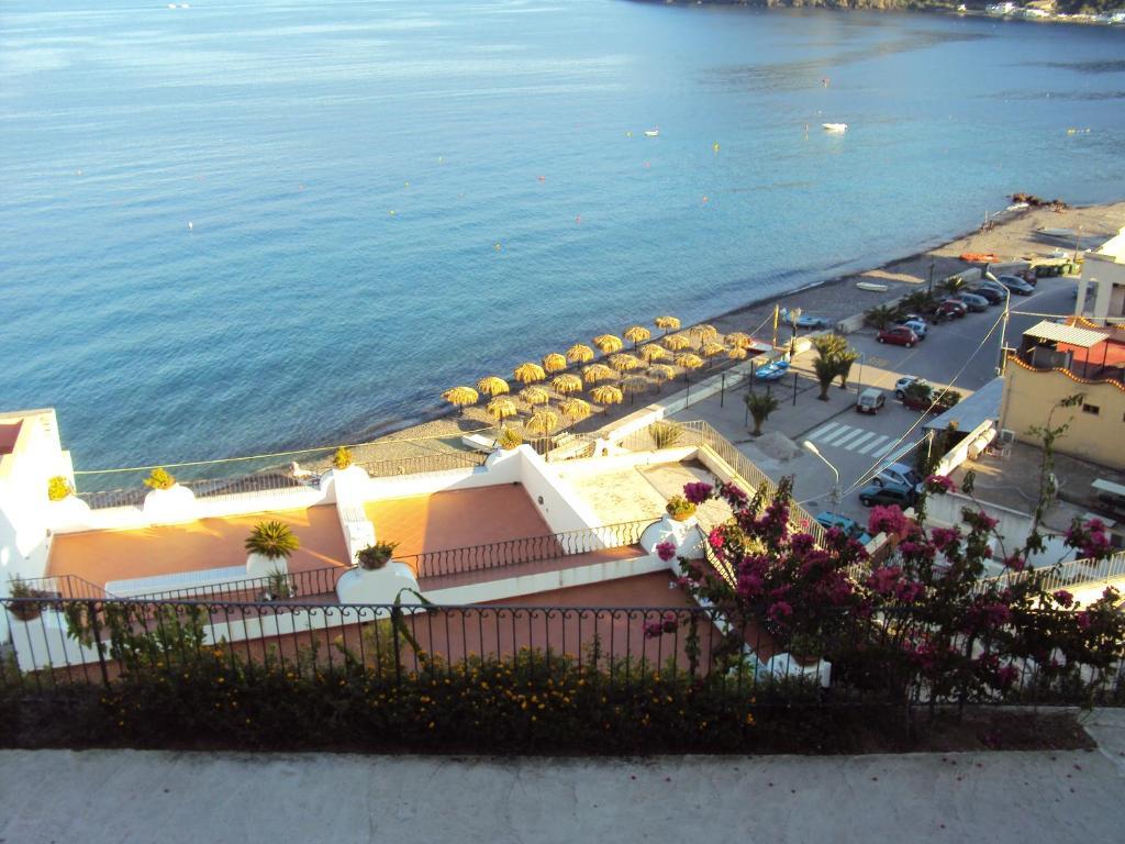 Oltremare Residence Hotel Lipari  Exterior photo